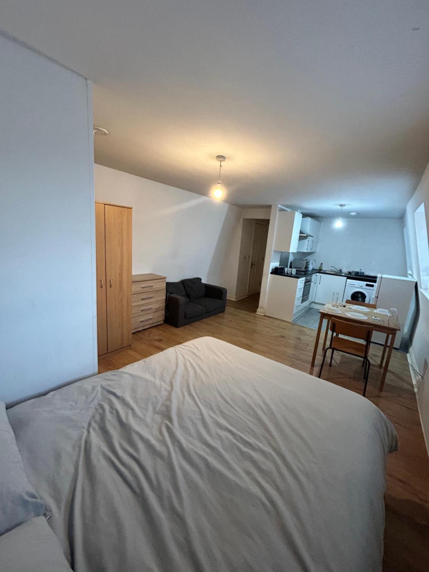 Leicester Studio At City Centre With Free Parking Buitenkant foto
